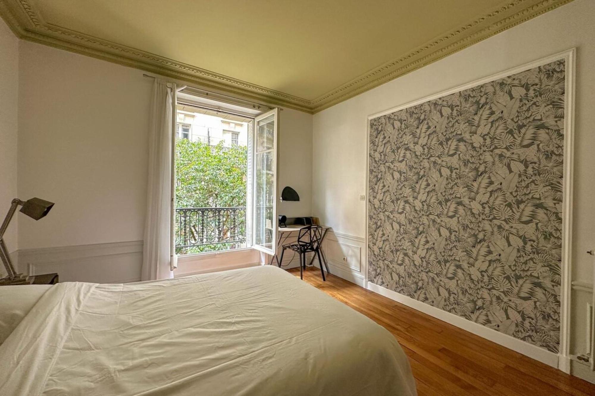 Flexliving - Whole Flat - Bachaumont Apartment