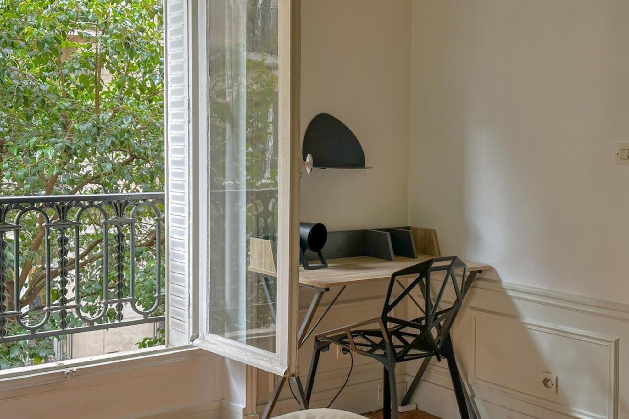 Flexliving - Whole Flat - Bachaumont Apartment