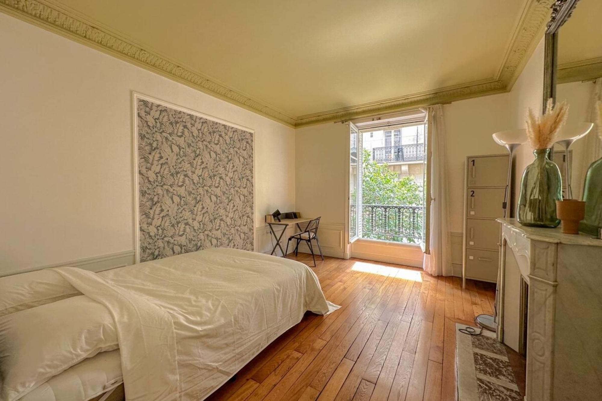 Flexliving - Whole Flat - Bachaumont Apartment *