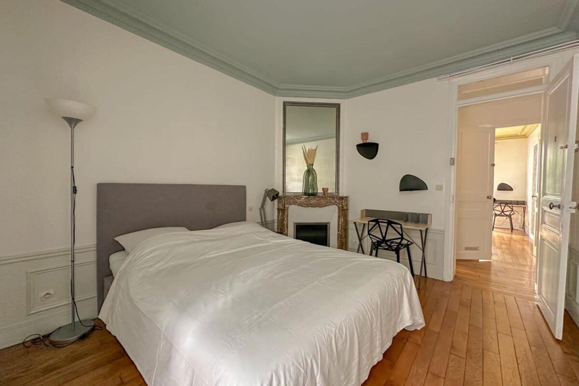 Flexliving - Whole Flat - Bachaumont Apartment *